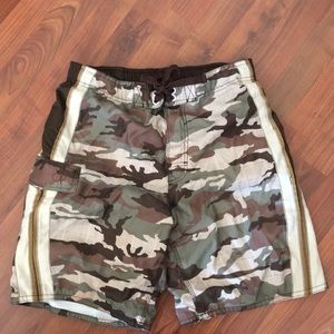 Men’s medium swim trunks